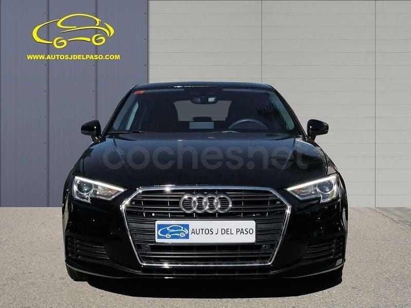 Usado Audi A3 116 CV (85 kW) 2019 Negro Berlina