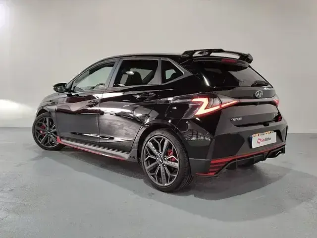 Usado Hyundai i20 204 CV (150 kW) 2025 Negro Utilitario