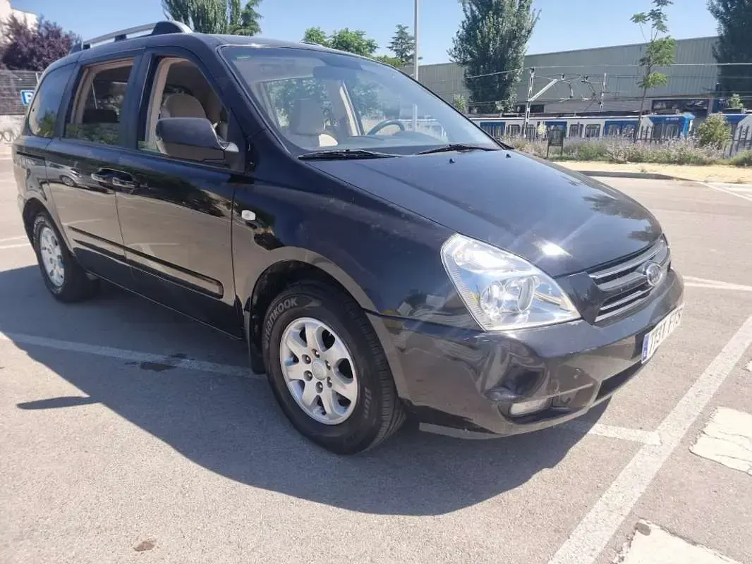 Usado Kia Carnival Active 185 CV (136 kW) 2007 Negro Monovolumen