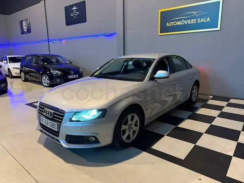 Usado Audi A4 143 CV (105 kW) 2008 Gris / plata Berlina