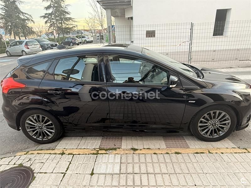 Usado Ford Focus Business Edition 125 CV (91 kW) 2016 Negro Berlina