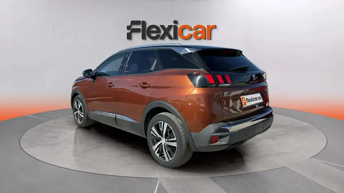 Usado Peugeot 3008 Allure 131 CV (96 kW) 2021 Naranja SUV