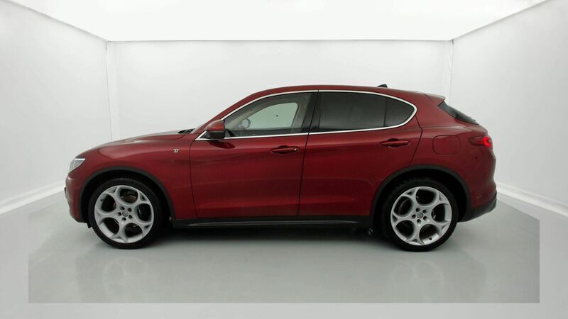 Usado Alfa Romeo Stelvio 210 CV (154 kW) 2022 Rosso gta SUV