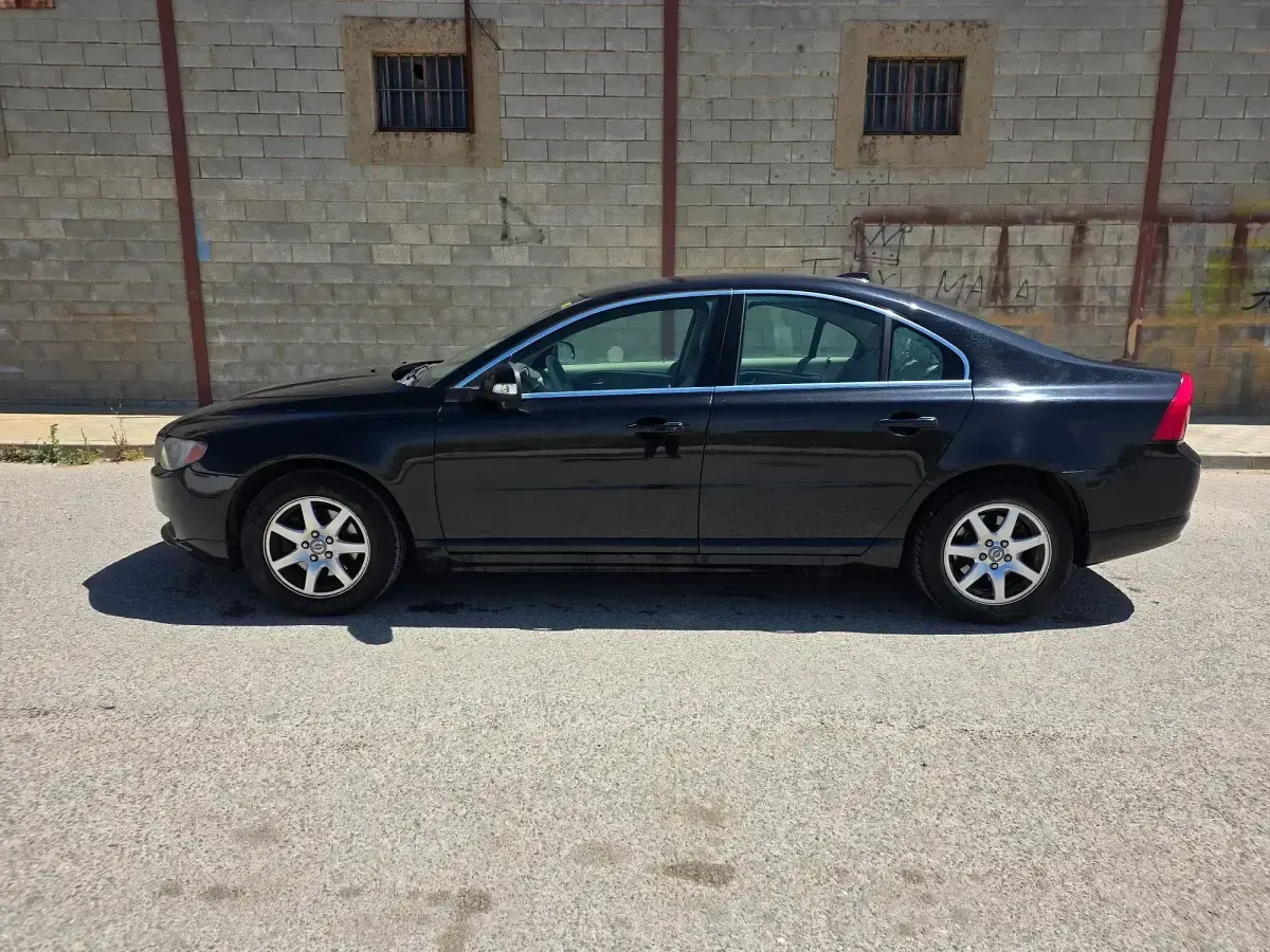 Usado Volvo S80 Momentum 185 CV (136 kW) 2006 Negro Berlina