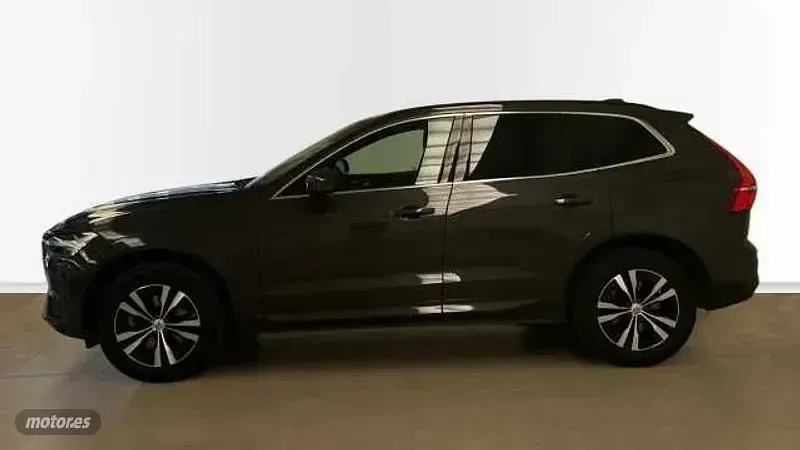Usado Volvo XC60 Momentum 2022 Gris SUV