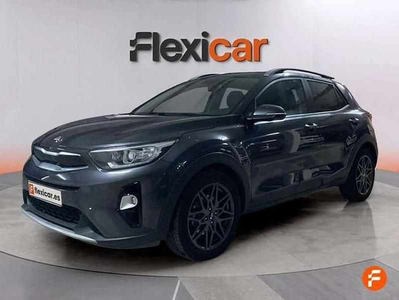 Usado Kia Stonic 120 CV (88 kW) 2020 Gris SUV