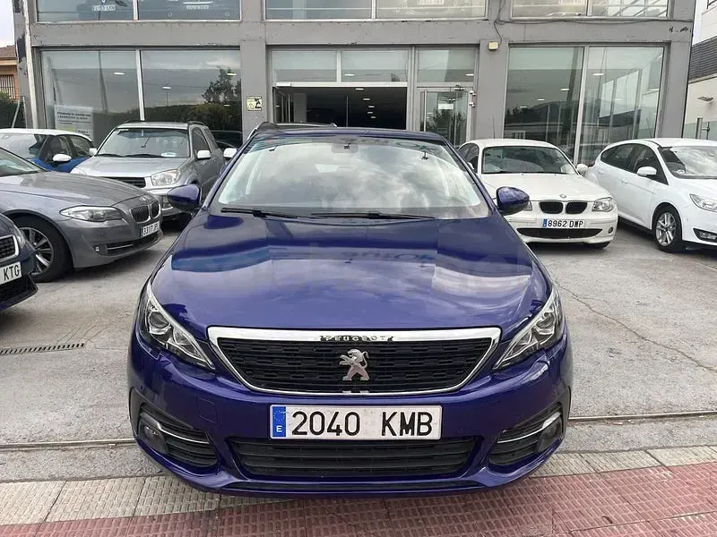 Usado Peugeot 308 Active 130 CV (95 kW) 2018 Azul Berlina