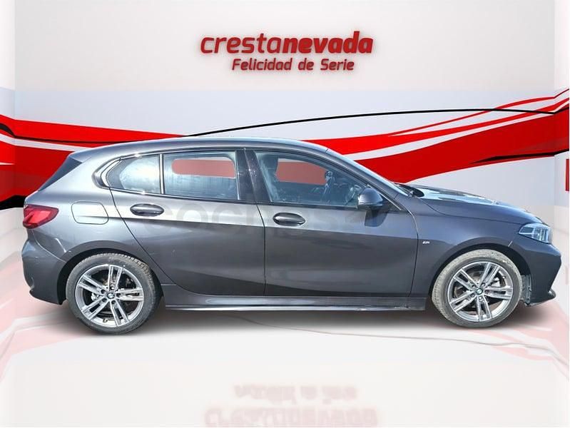 Usado BMW 118 Comfort Edition 150 CV (110 kW) 2021 Gris / plata Utilitario