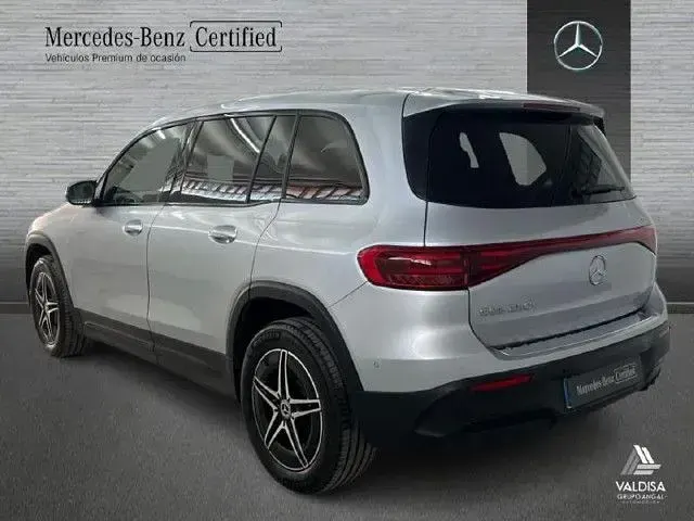 Usado Mercedes EQB250 139 kW (190 CV) 2025 Plata hightech