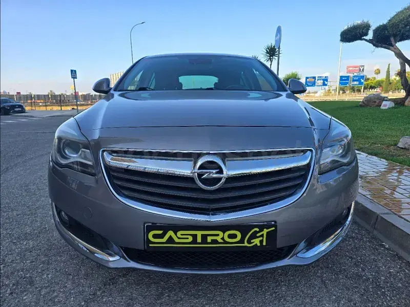Usado Opel Insignia Eco 136 CV (100 kW) 2017 Gris / plata Berlina