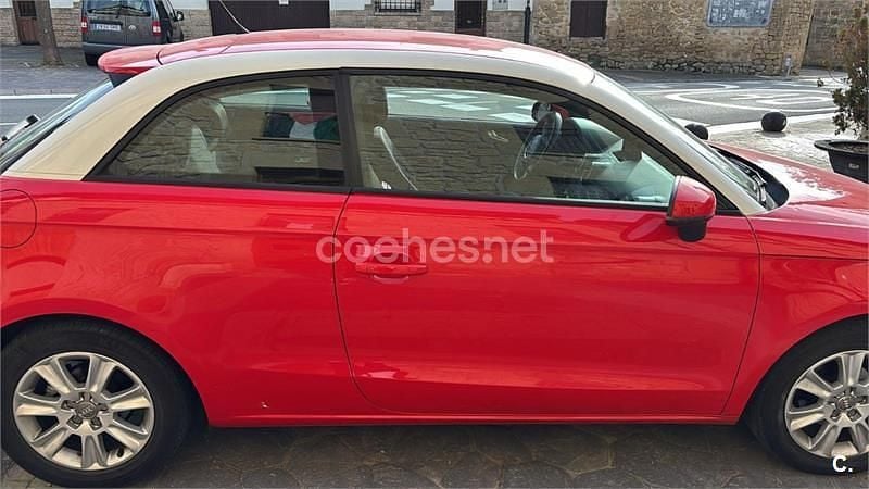 Usado Audi A1 Ambition 90 CV (66 kW) 2012 Rojo Utilitario