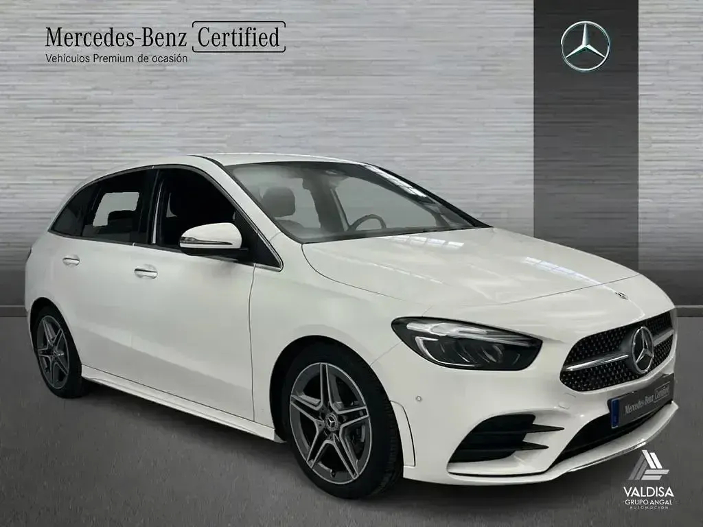 Usado Mercedes B200 AMG line 150 CV (110 kW) 2025 Blanco Utilitario