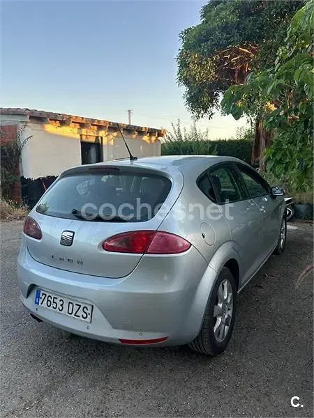 Usado Seat Leon Reference 140 CV (102 kW) 2006 Gris / plata Utilitario