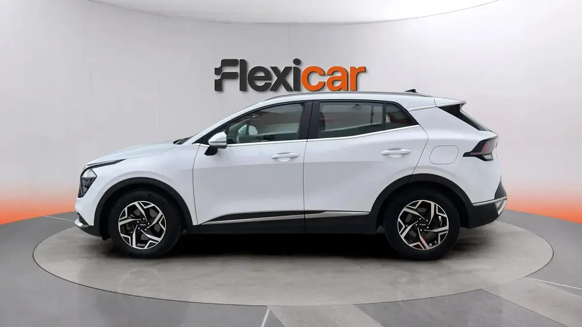 Usado Kia Sportage 136 CV (100 kW) 2023 Blanco SUV