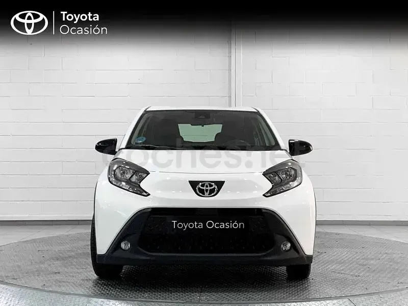 Usado Toyota Aygo X Play 72 CV (52 kW) 2024 Blanco SUV