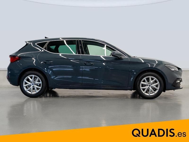 Usado Seat Leon Style 116 CV (85 kW) 2025 Azul Berlina