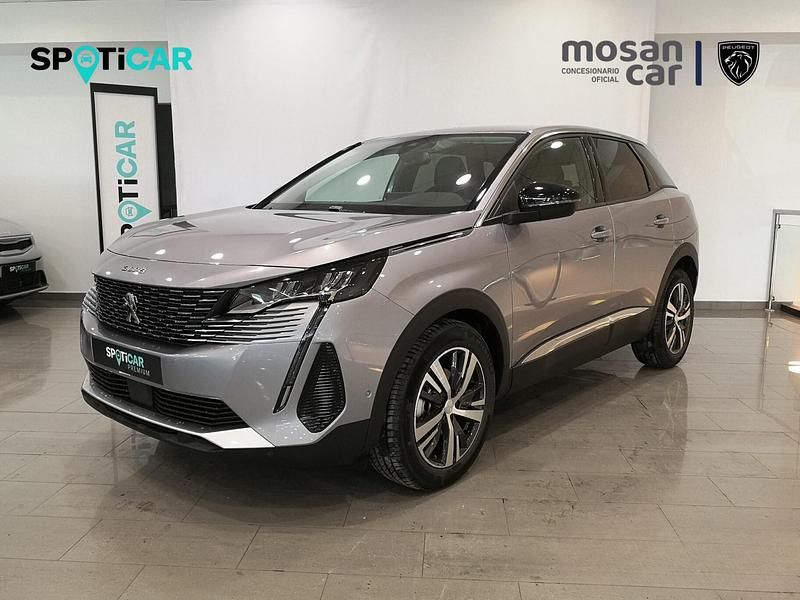 Usado Peugeot 3008 Allure 131 CV (96 kW) 2023 Gris SUV