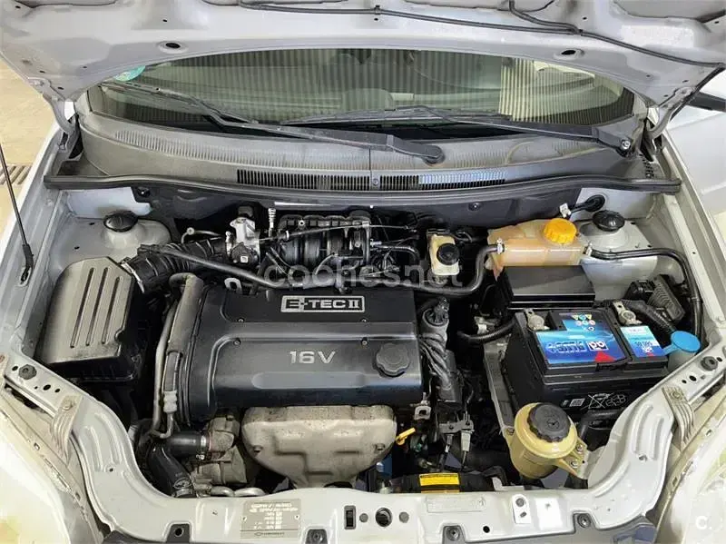 Usado Chevrolet Aveo LS 94 CV (69 kW) 2008 Gris / plata Berlina