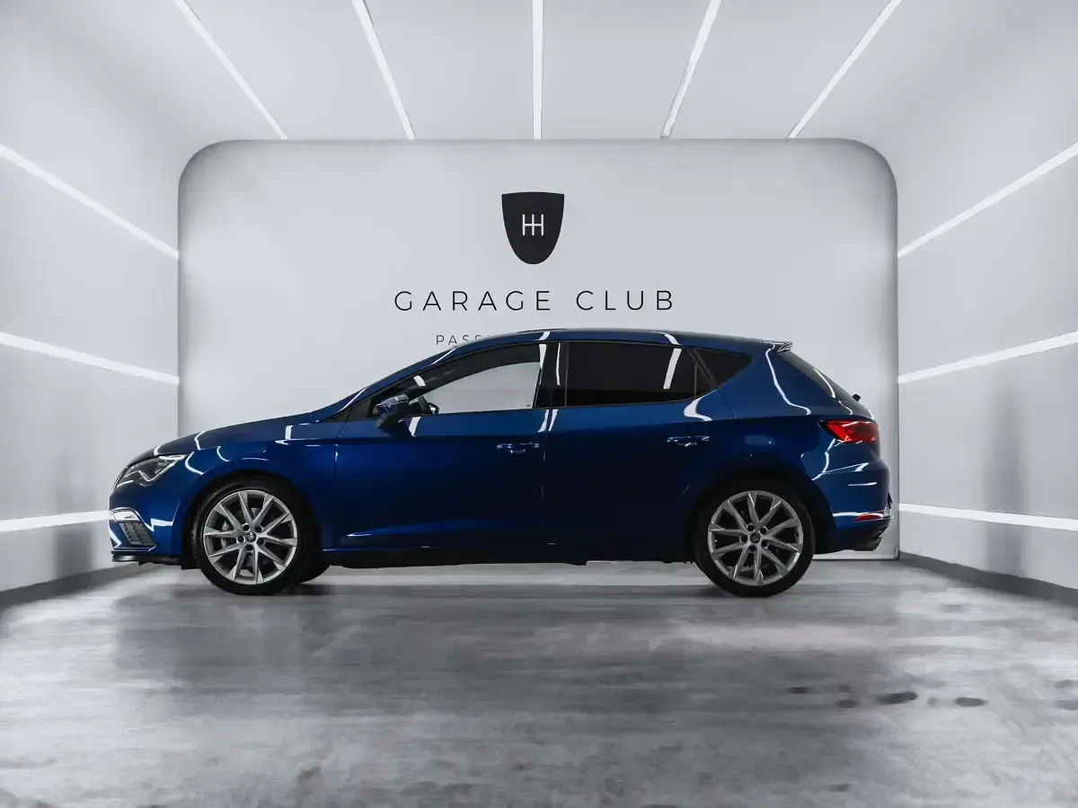 Usado Seat Leon FR 150 CV (110 kW) 2019 Azul Berlina