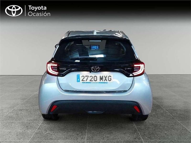 Usado Toyota Yaris Hybrid Active 116 CV (85 kW) 2024 Monovolumen