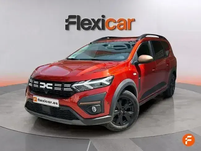 Usado Dacia Jogger Expression 110 CV (80 kW) 2023 Rojo Monovolumen