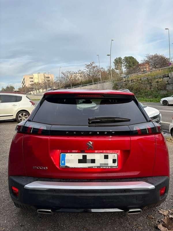 Usado Peugeot 2008 Allure 131 CV (96 kW) 2022 Rojo SUV