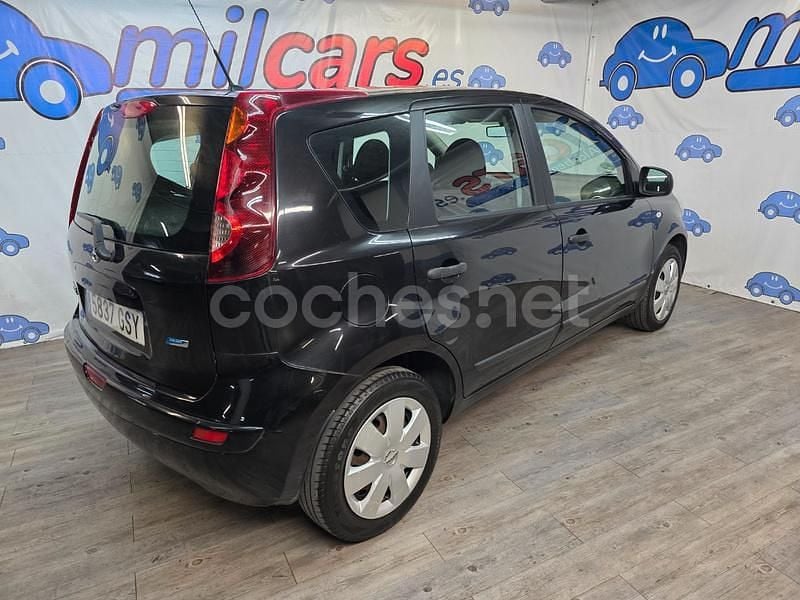 Usado Nissan Note Visia 88 CV (64 kW) 2010 Negro Monovolumen