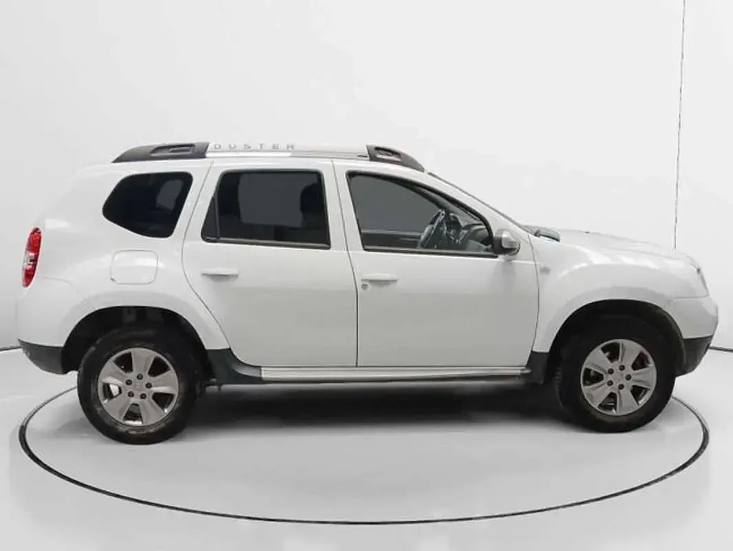 Usado Dacia Duster Lauréate 109 CV (80 kW) 2016 Blanco SUV