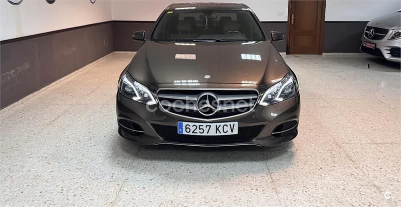 Usado Mercedes E220 Avantgarde 170 CV (125 kW) 2015 Marrón Berlina