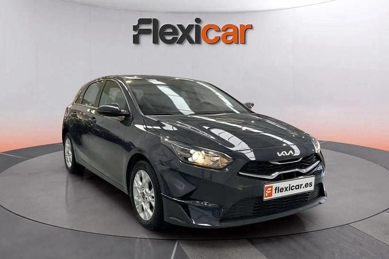 Gris Usado 2021 Kia Ceed Berlina | 12.990 € (Super precio) - Imagen 1/4