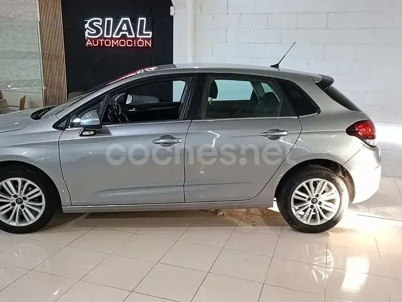 Usado Citroën C4 Feel 99 CV (72 kW) 2017 Gris / plata Berlina