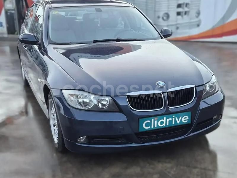 Usado BMW 318 143 CV (105 kW) 2006 Azul Berlina
