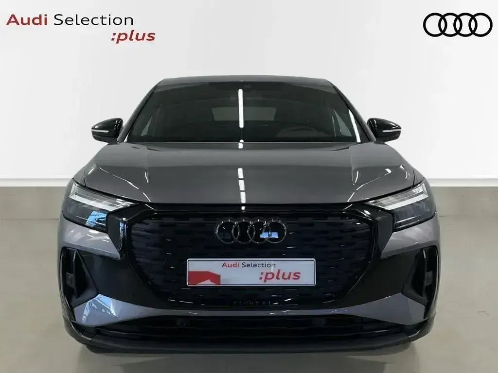 Usado Audi Q4 e-tron 210 kW (286 CV) 2026 Gris SUV
