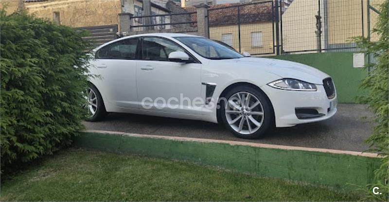 Usado Jaguar XF Premium Luxury 190 CV (139 kW) 2014 Blanco Berlina