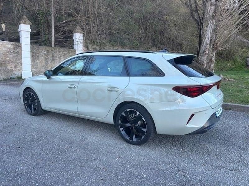Usado Cupra Leon 150 HP (110 kW) 2025 Bege Carrinha