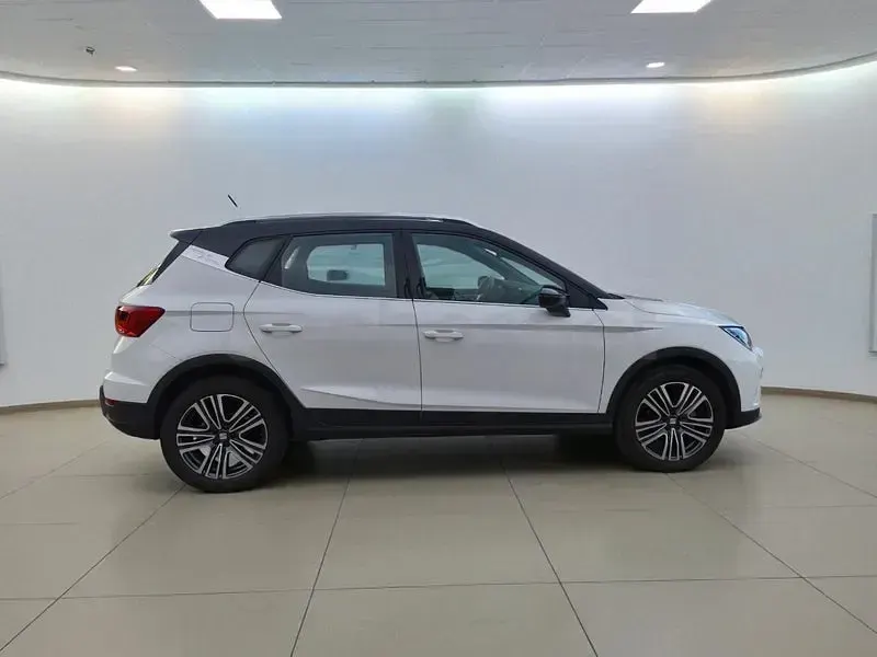 Usado Seat Arona FR 110 CV (80 kW) 2024 Blanco SUV