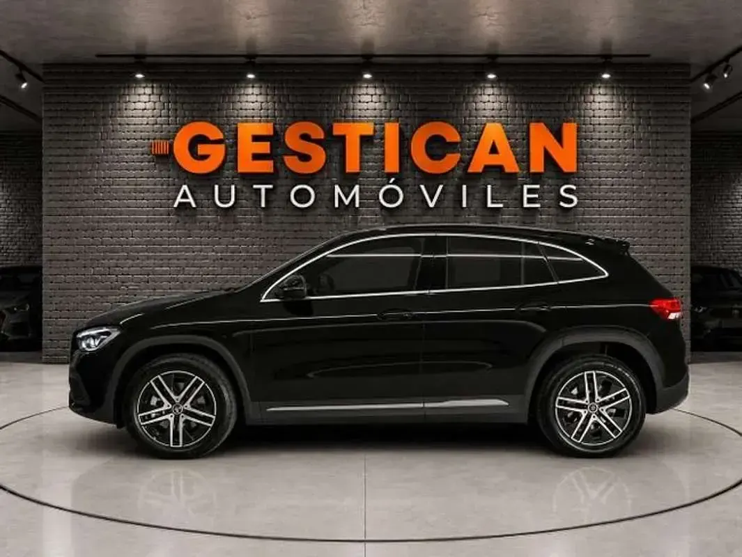 Usado Mercedes GLA250 218 CV (160 kW) 2023 Negro SUV