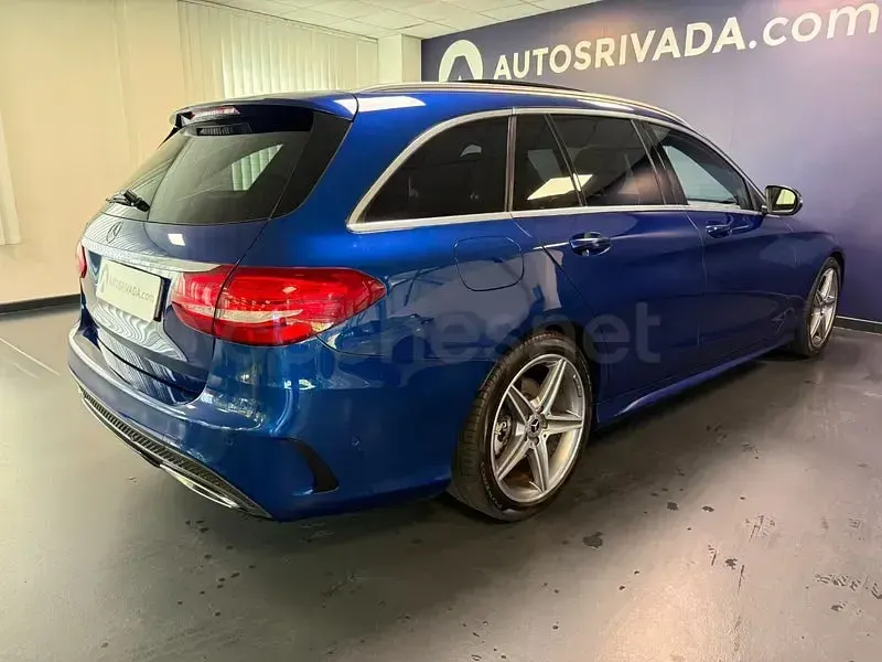 Usado Mercedes C220 170 CV (125 kW) 2018 Azul Familiar