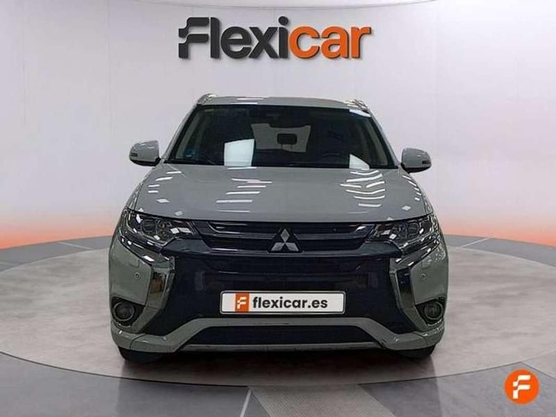 Usado Mitsubishi Outlander P-HEV 203 CV (149 kW) 2018 Blanco SUV