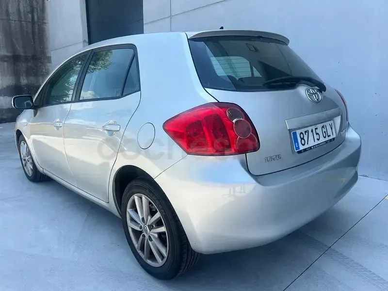 Usado Toyota Auris Active 90 CV (66 kW) 2009 Beige Utilitario