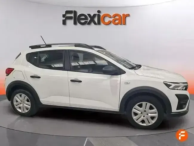 Usado Dacia Sandero Essentiel 90 CV (66 kW) 2023 Blanco