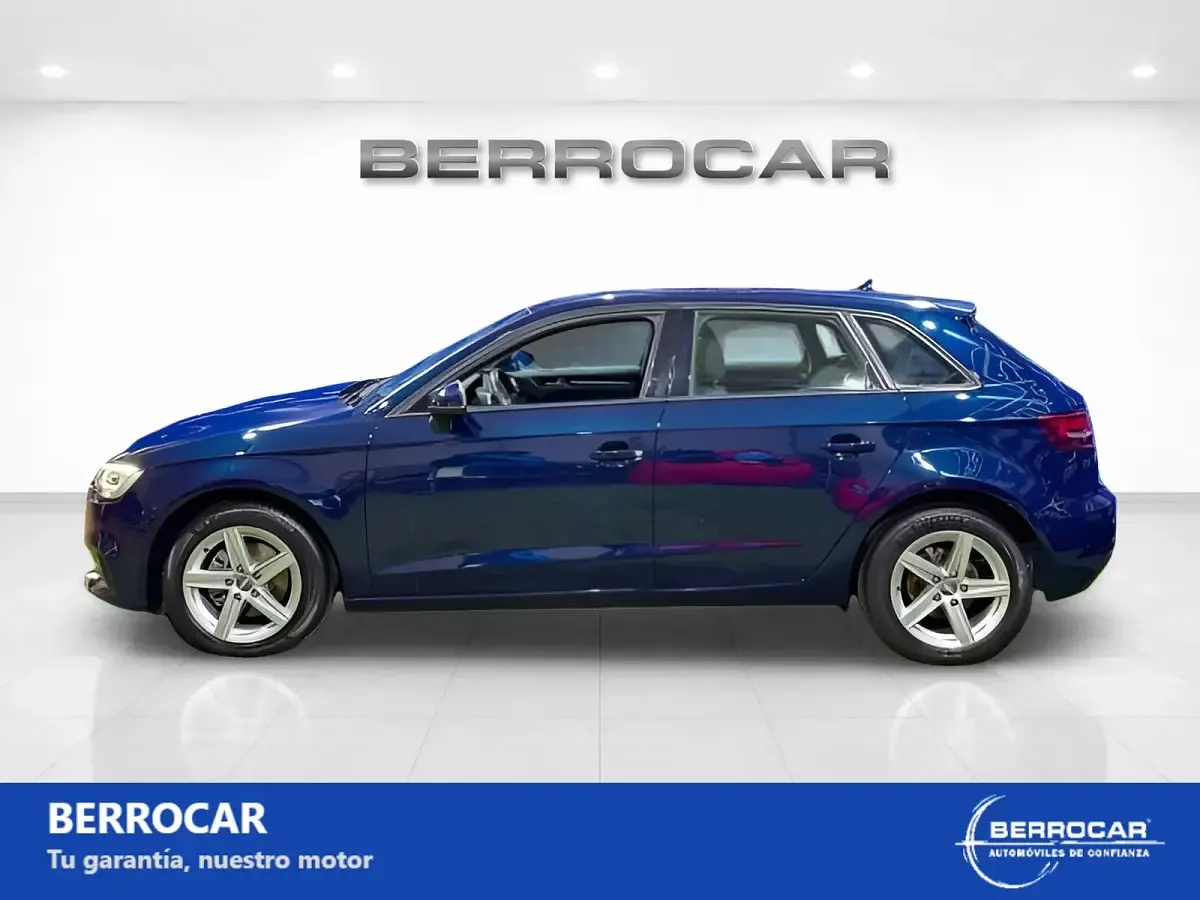 Usado Audi A3 116 CV (85 kW) 2017 Azul