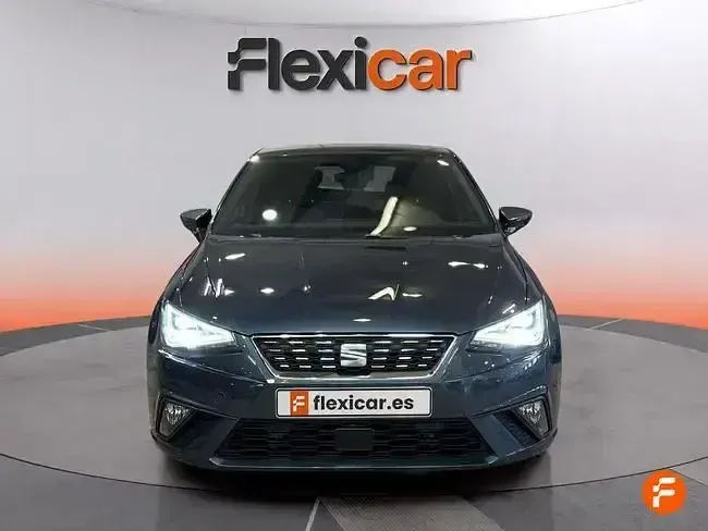 Usado Seat Ibiza 115 CV (84 kW) 2024 Gris Utilitario