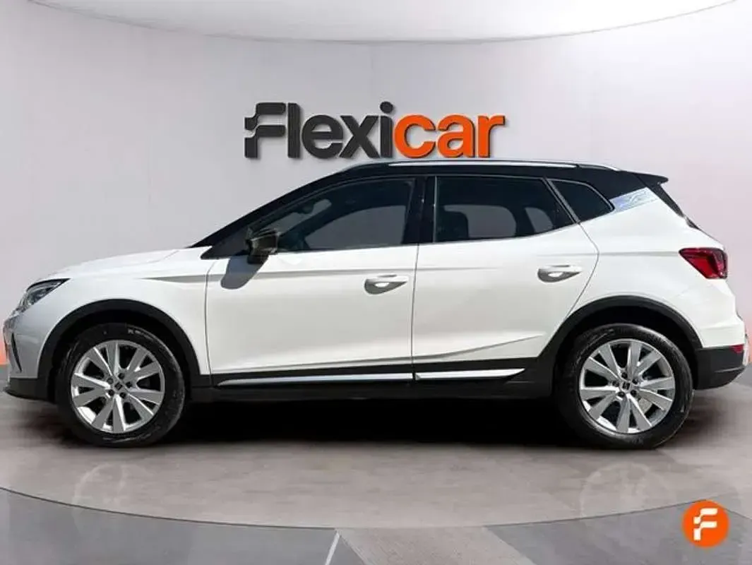 Usado Seat Arona FR 110 CV (80 kW) 2021 Blanco SUV