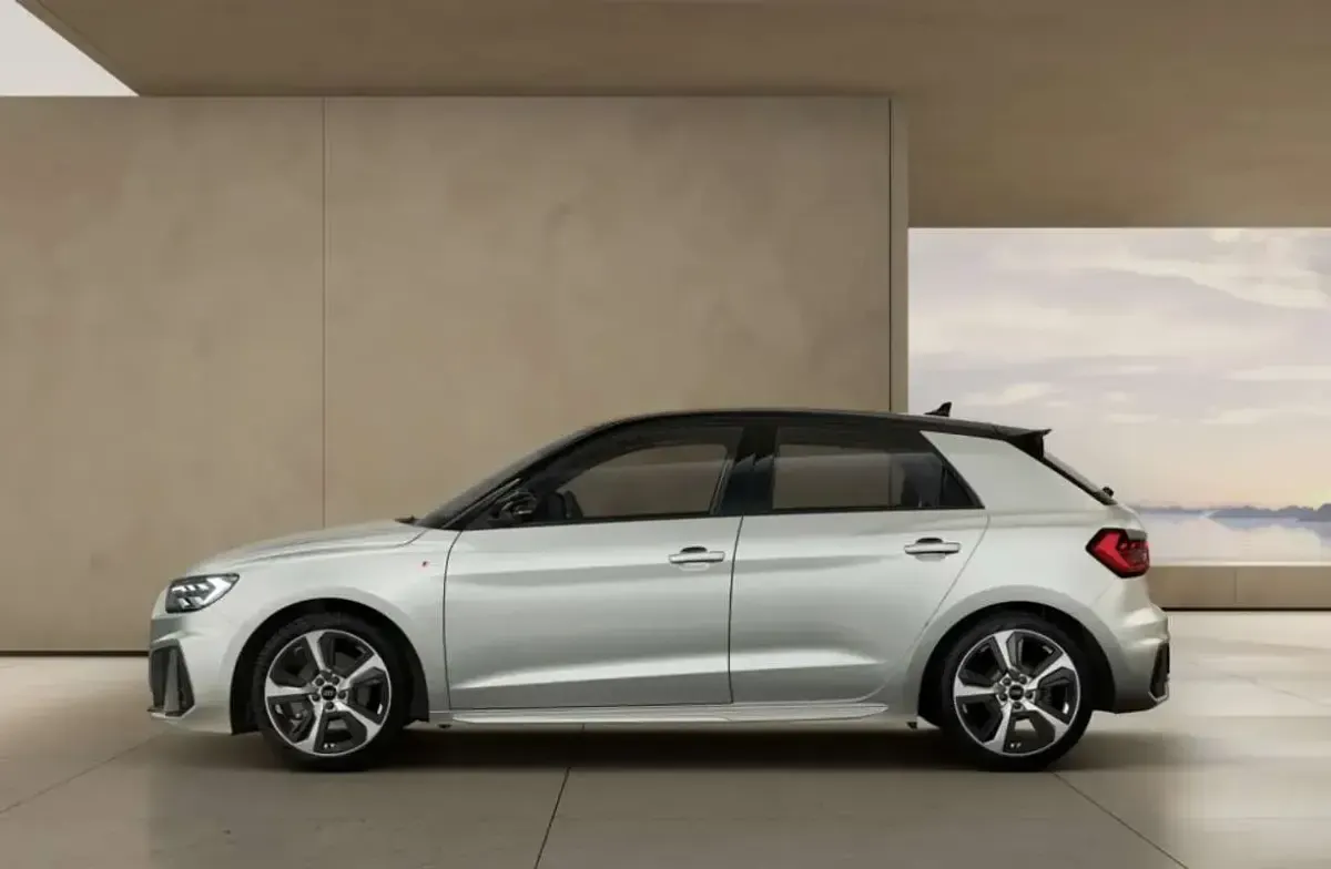 Nuevo Audi A1 Sportback 116 CV (85 kW) 2026 Plateado Utilitario