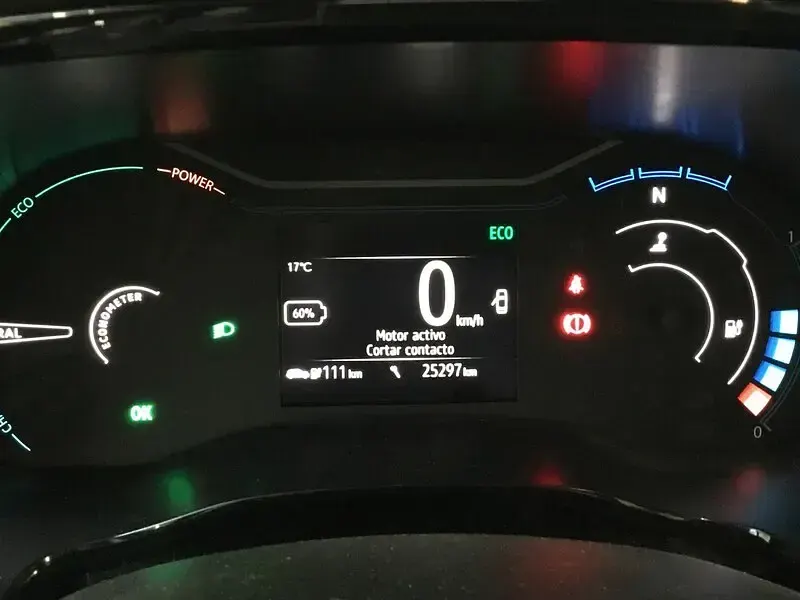Usado Dacia Spring Comfort Plus 33 kW (45 CV) 2023 Negro Utilitario