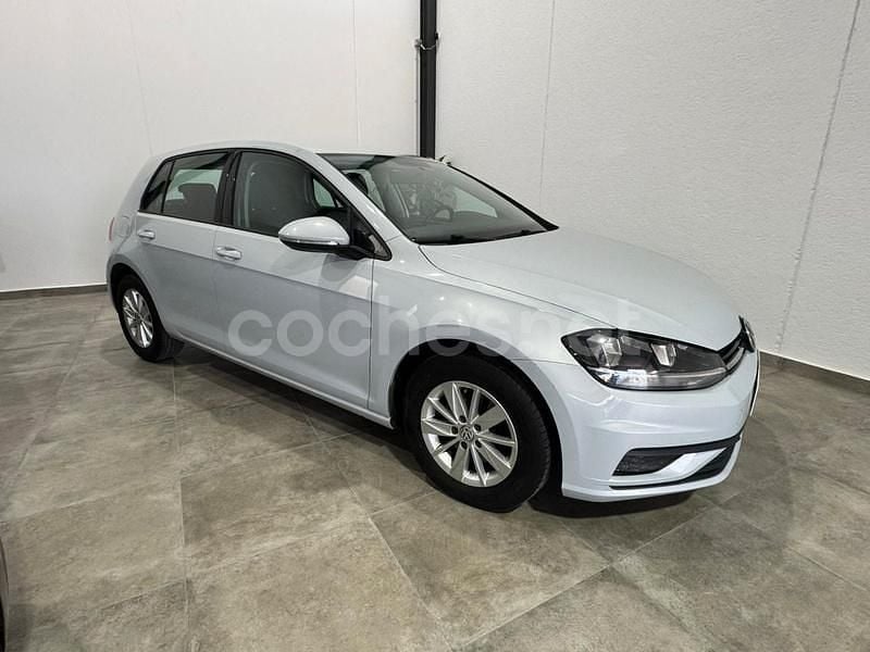 Usado VW Golf VII Advance 110 CV (80 kW) 2017 Blanco Berlina