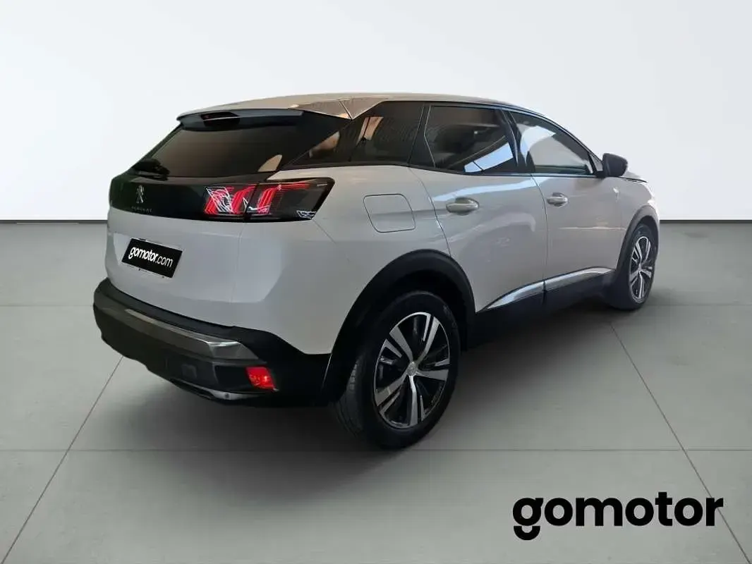 Usado Peugeot 3008 Allure 131 CV (96 kW) 2024 Blanco SUV