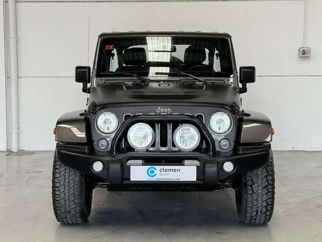 Usado Jeep Wrangler Sahara 284 CV (208 kW) 2016 Gris SUV