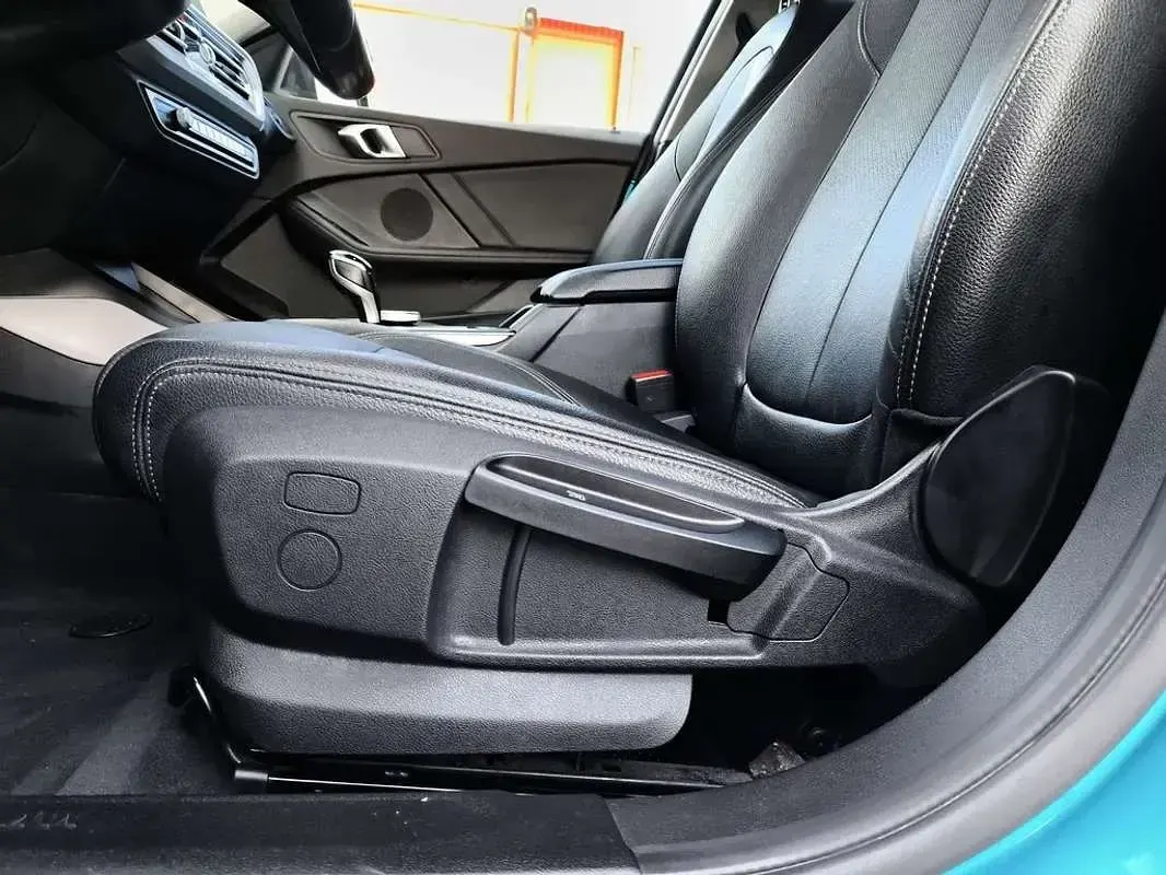 Usado BMW 118 140 CV (102 kW) 2023 Azul Utilitario